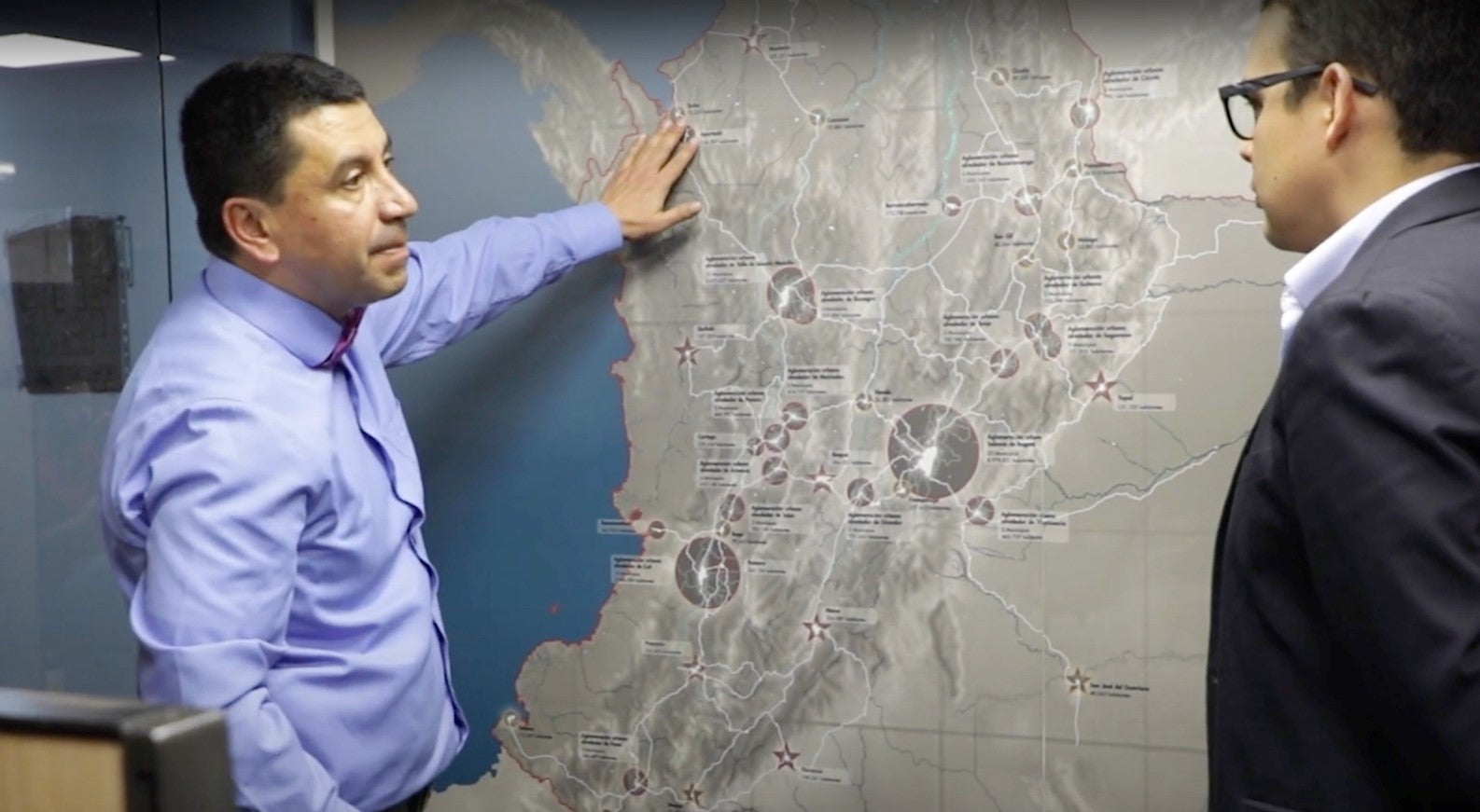 Colombian Government officials planning TIF projects